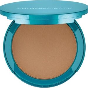 Colorescience Natural Finish Mineral
Foundation SPF 20 tan golden